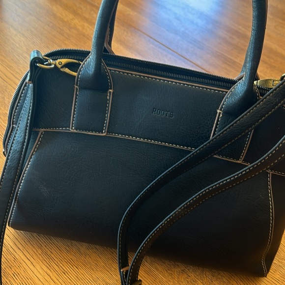 Roots Bag Purse with Dust Bag - Picture 3 of 15